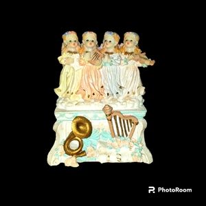 Vintage 4 Angel Flower Choir Girls Ceramic Music Box Figurine